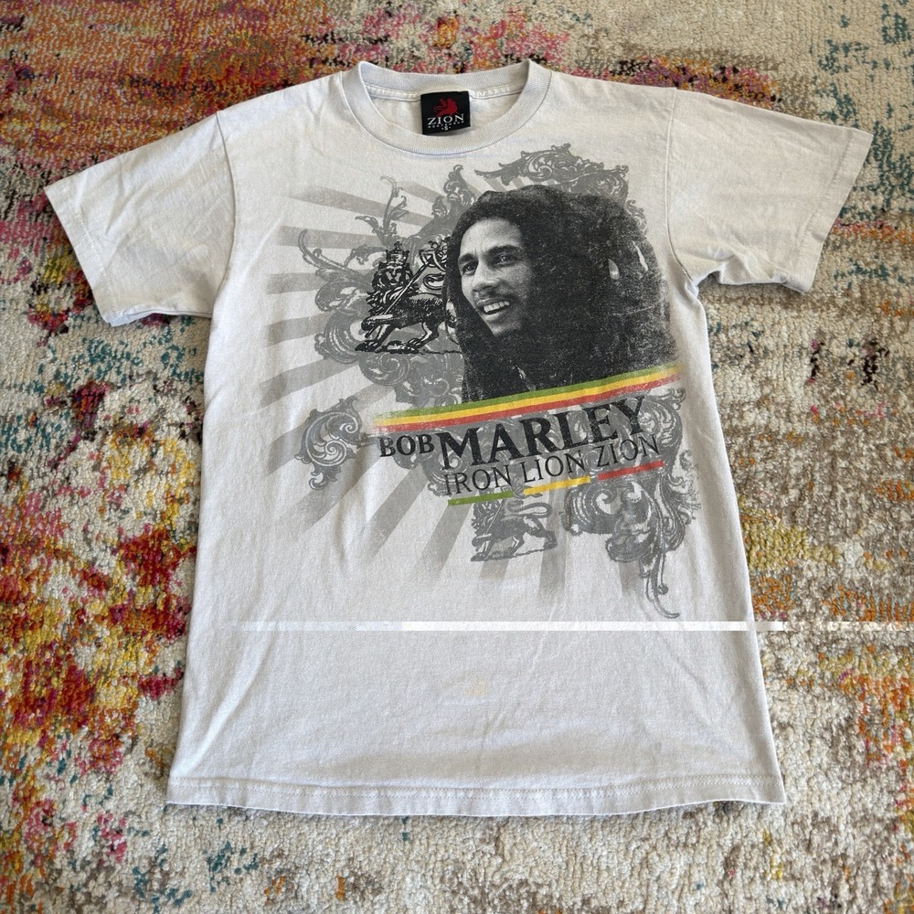Vintage Y2K Bob Marley Iron Lion Zion T Shirt Mens Small Reggae Graphic Tee